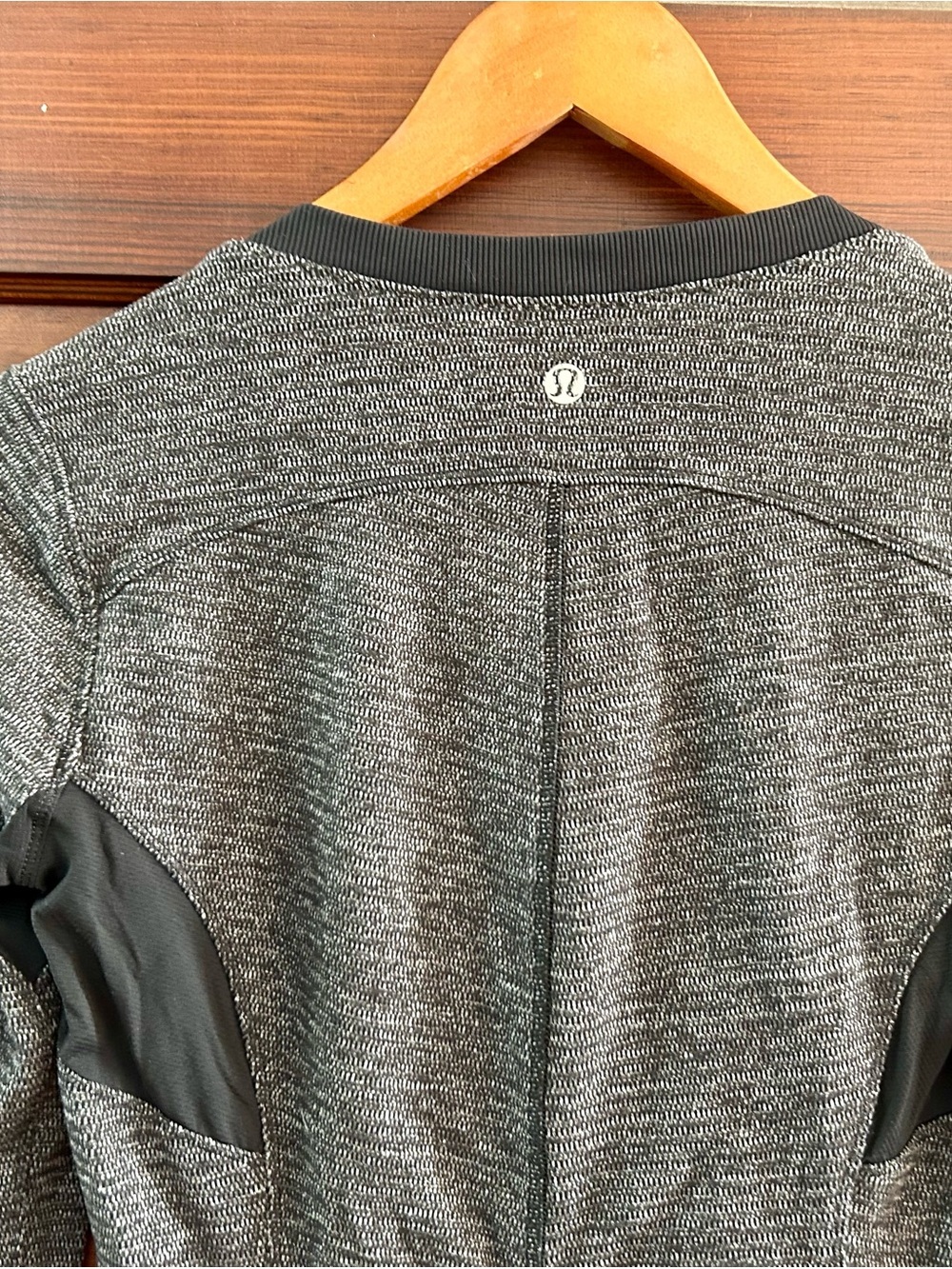 lululemon athletica Base Runner Long Sleeve Top — Black Heather - Picture 5 of 10